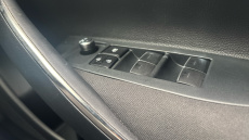 Toyota Corolla 1.8 VVT-i Hybrid Icon 5dr CVT Hybrid Hatchback